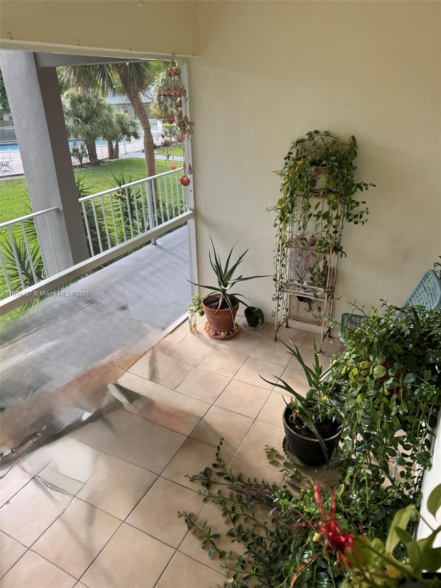 PARADISE BY THE SEA CONDO - Residential Lease