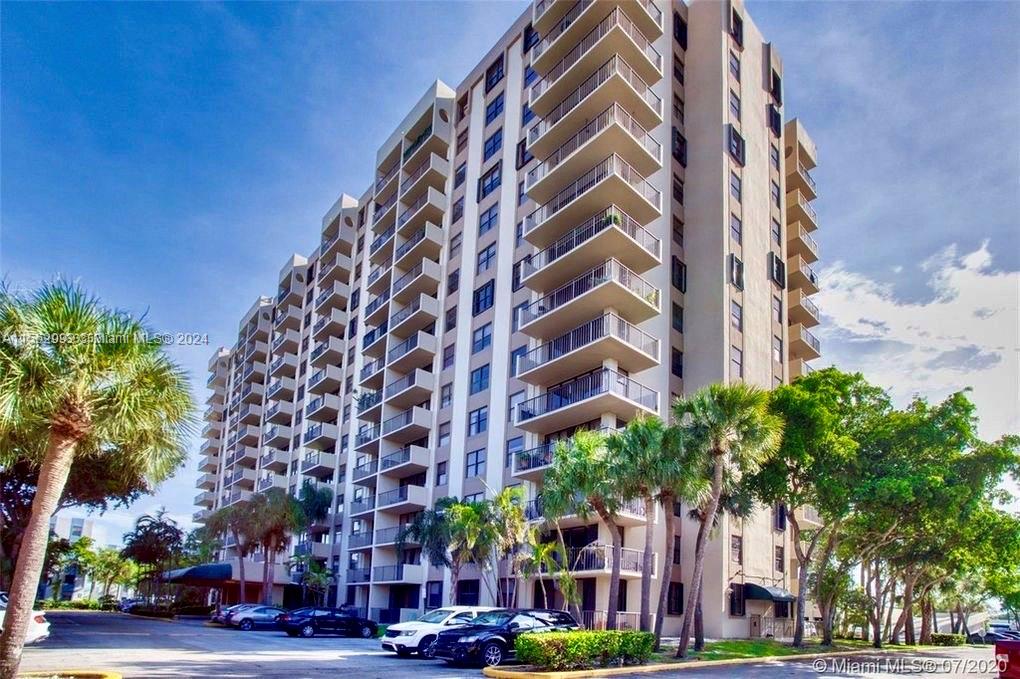 Rental Property at 1470 Ne 123rd St A812, North Miami, Miami-Dade County, Florida - Bedrooms: 1 
Bathrooms: 1  - $1,750 MO.