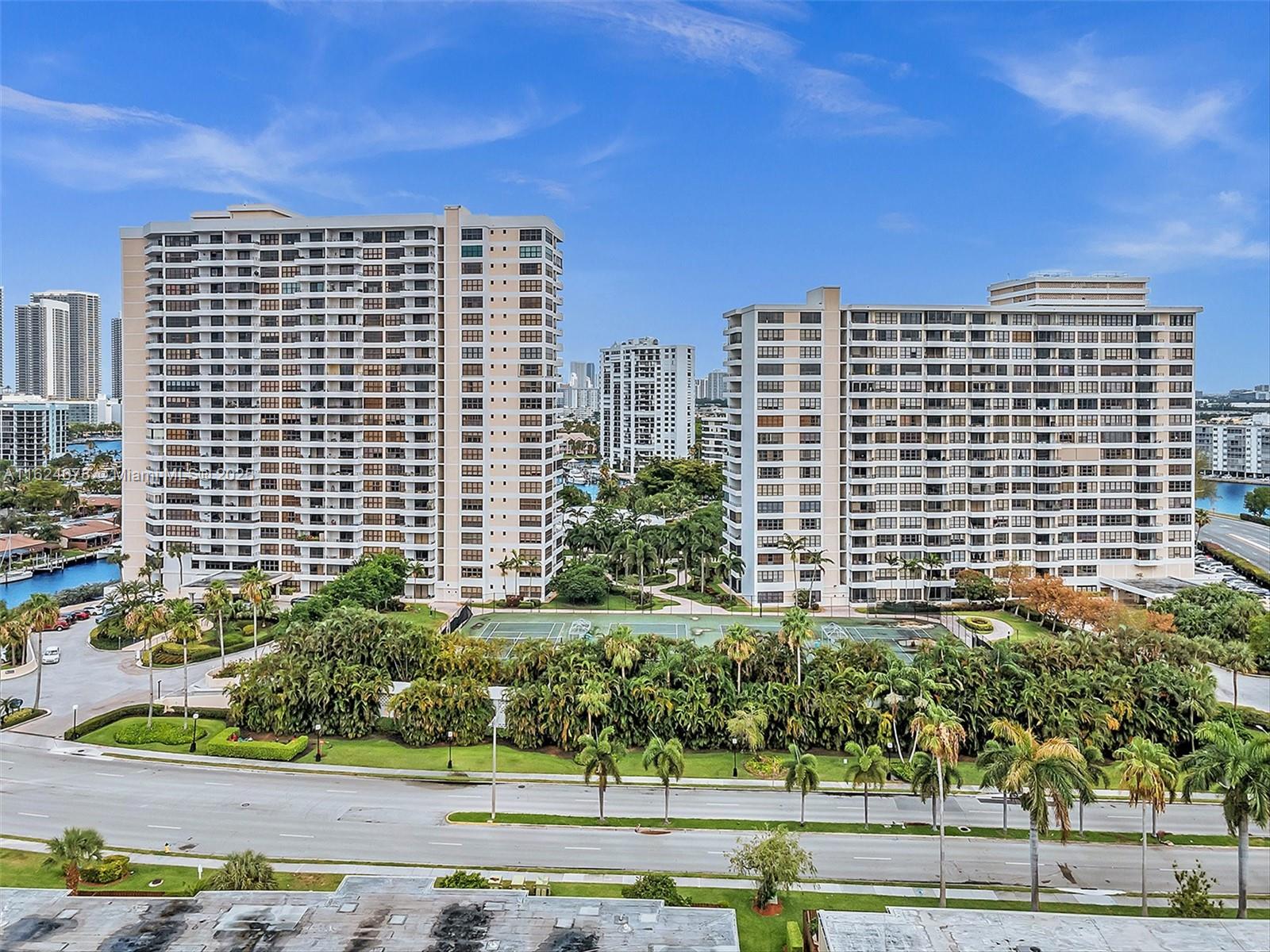 OLYMPUS CONDO PHASE C - Residential