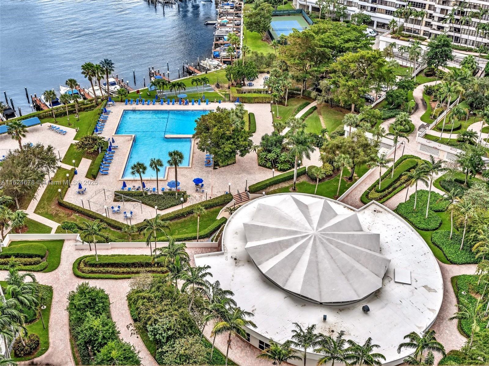 OLYMPUS CONDO PHASE C - Residential