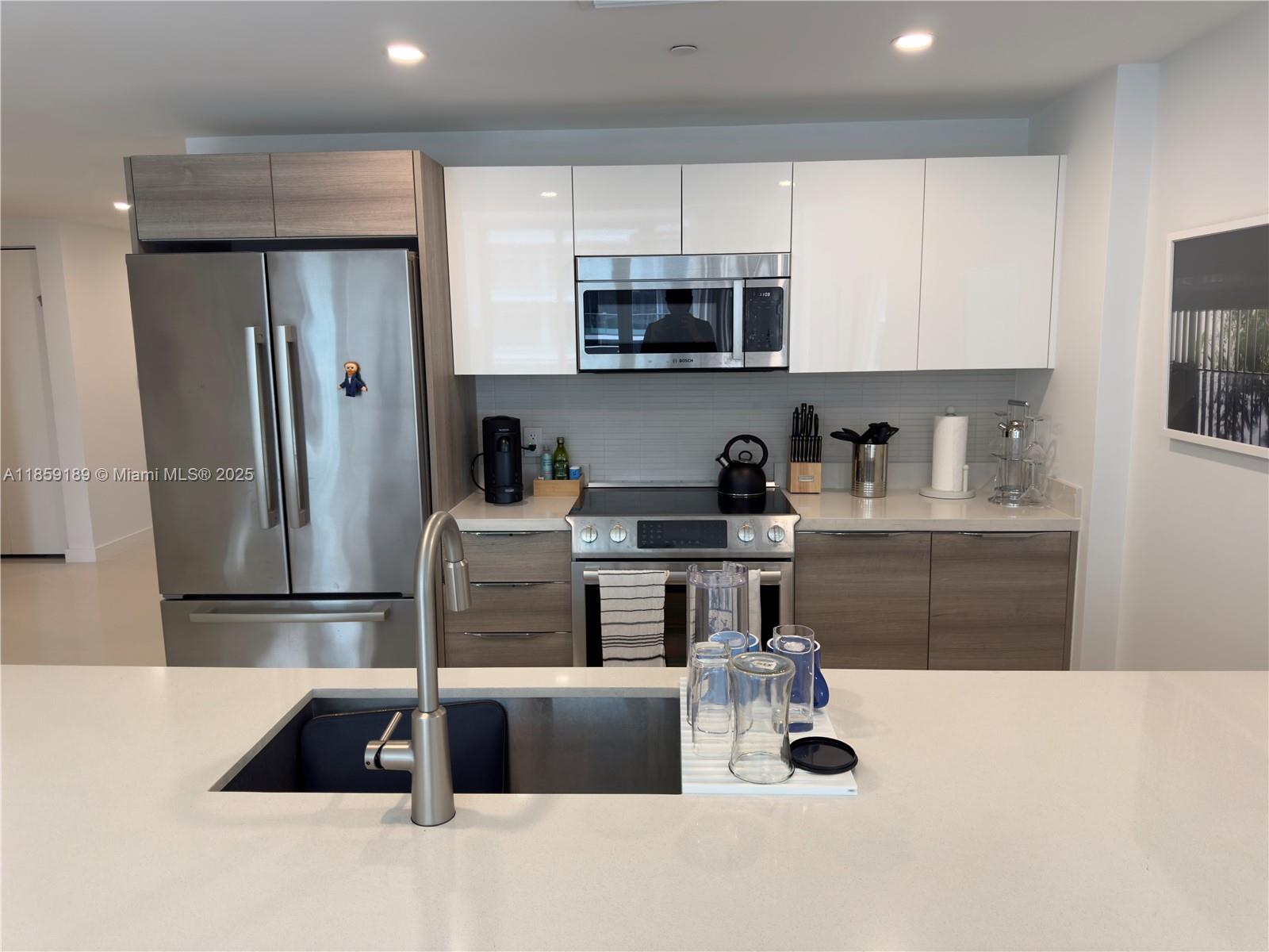 9940 W Bay Harbor Dr 4A-S