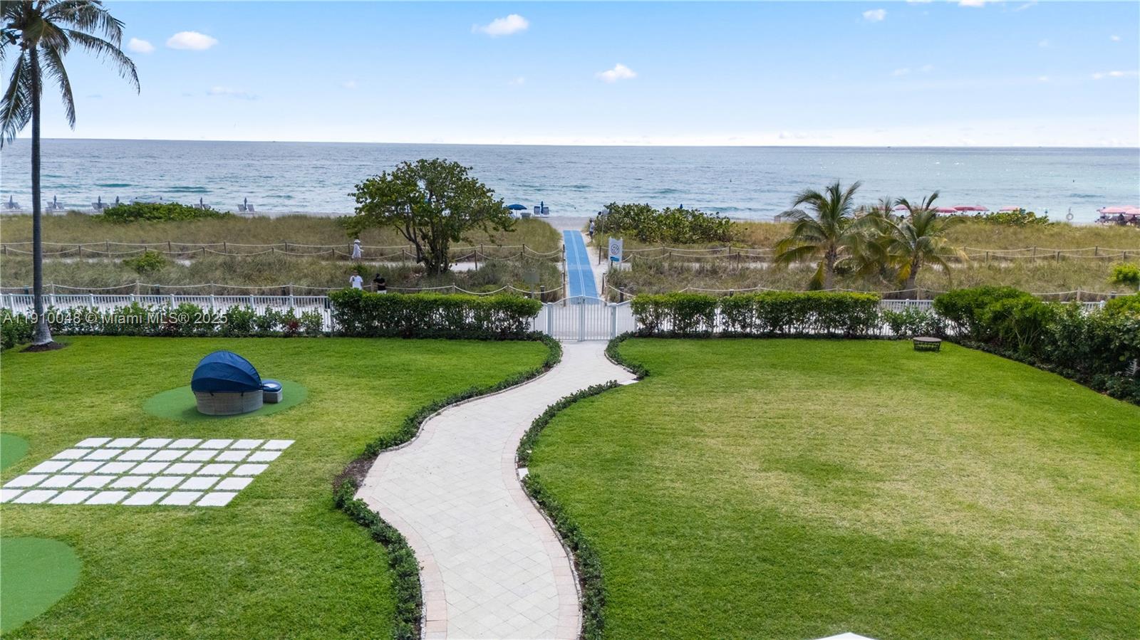 THE WAVES CONDO - Residential