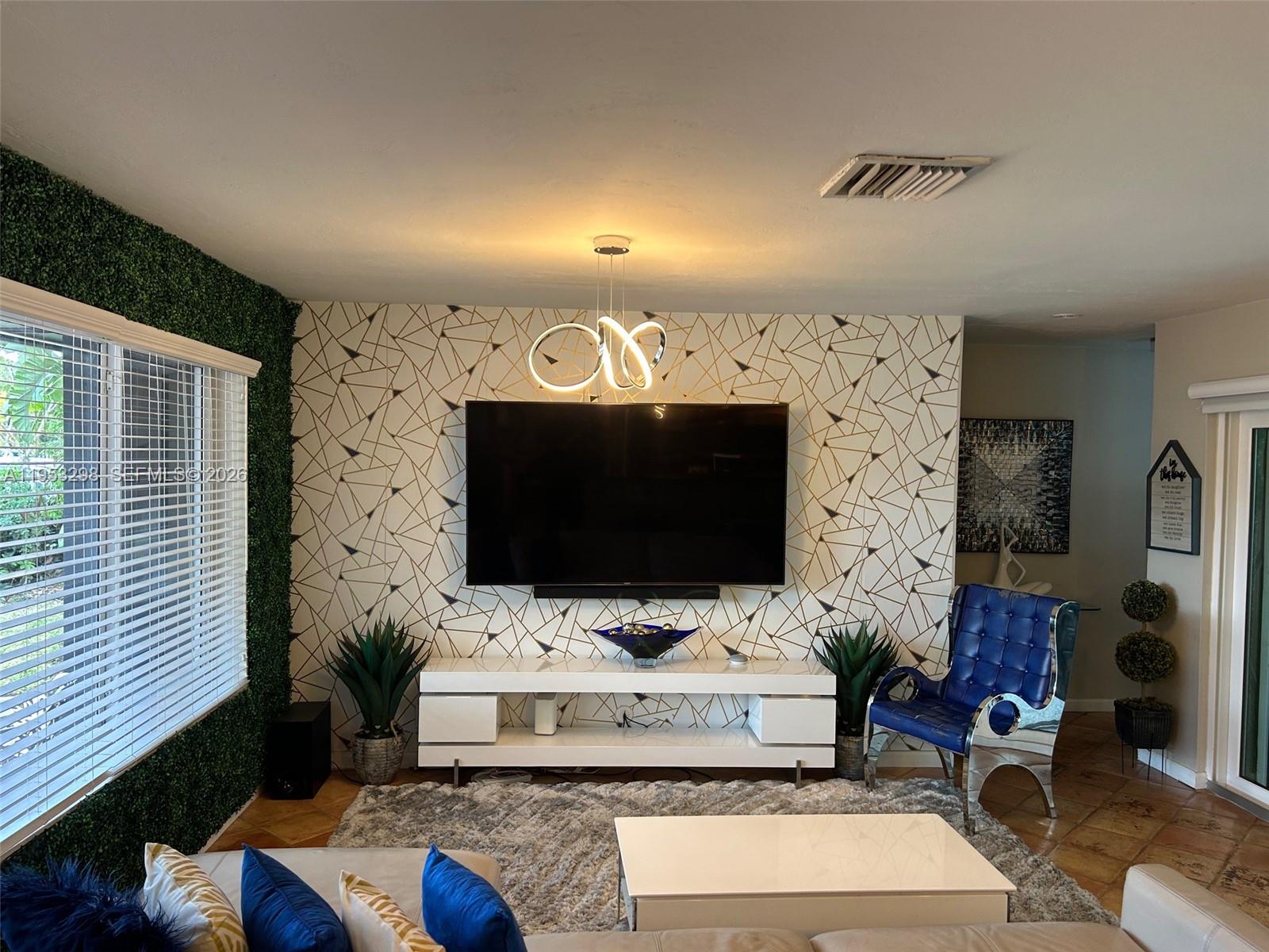 PLANTATION PARK THIRD ADD - Residential