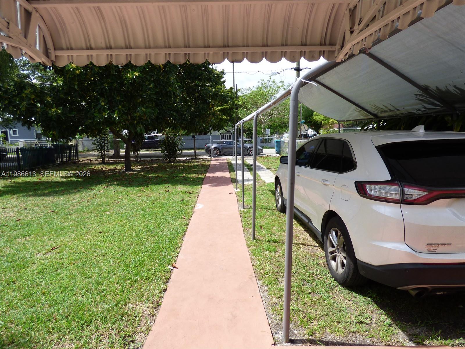 EVERGLADES AVENUE HGTS RE - Residential