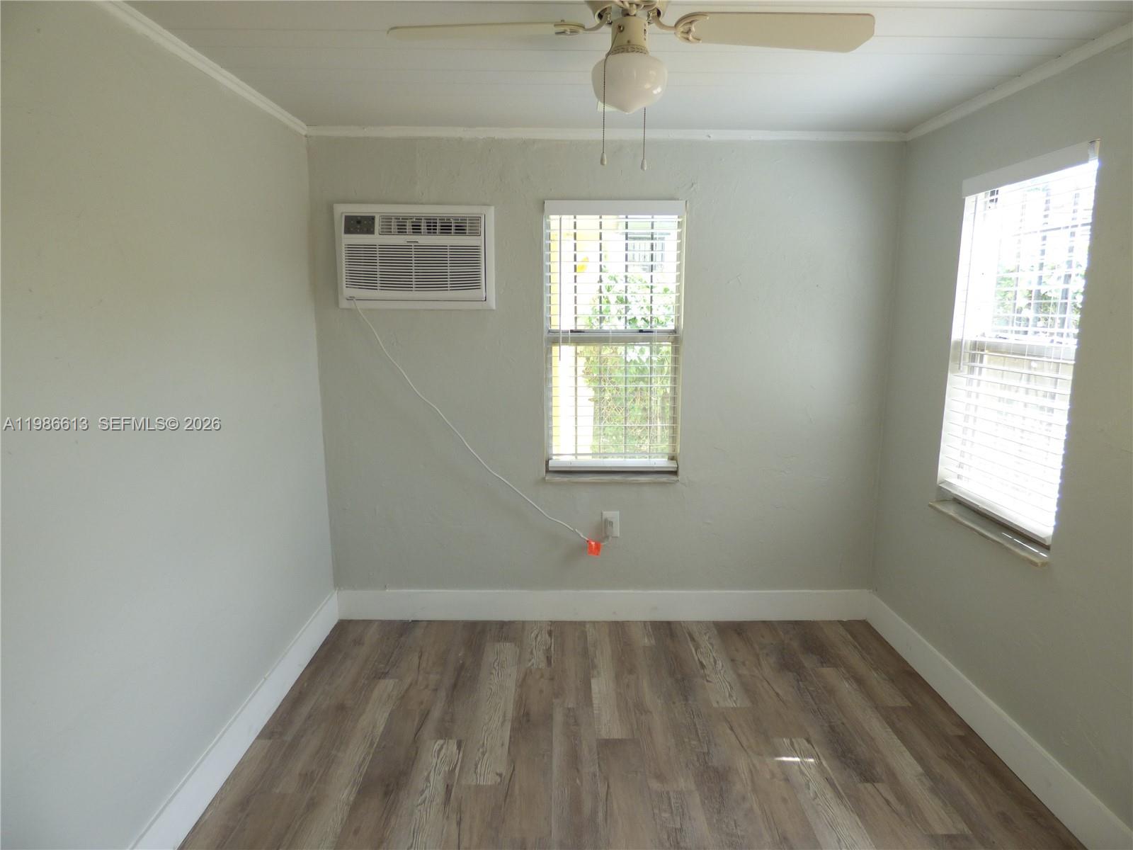 EVERGLADES AVENUE HGTS RE - Residential