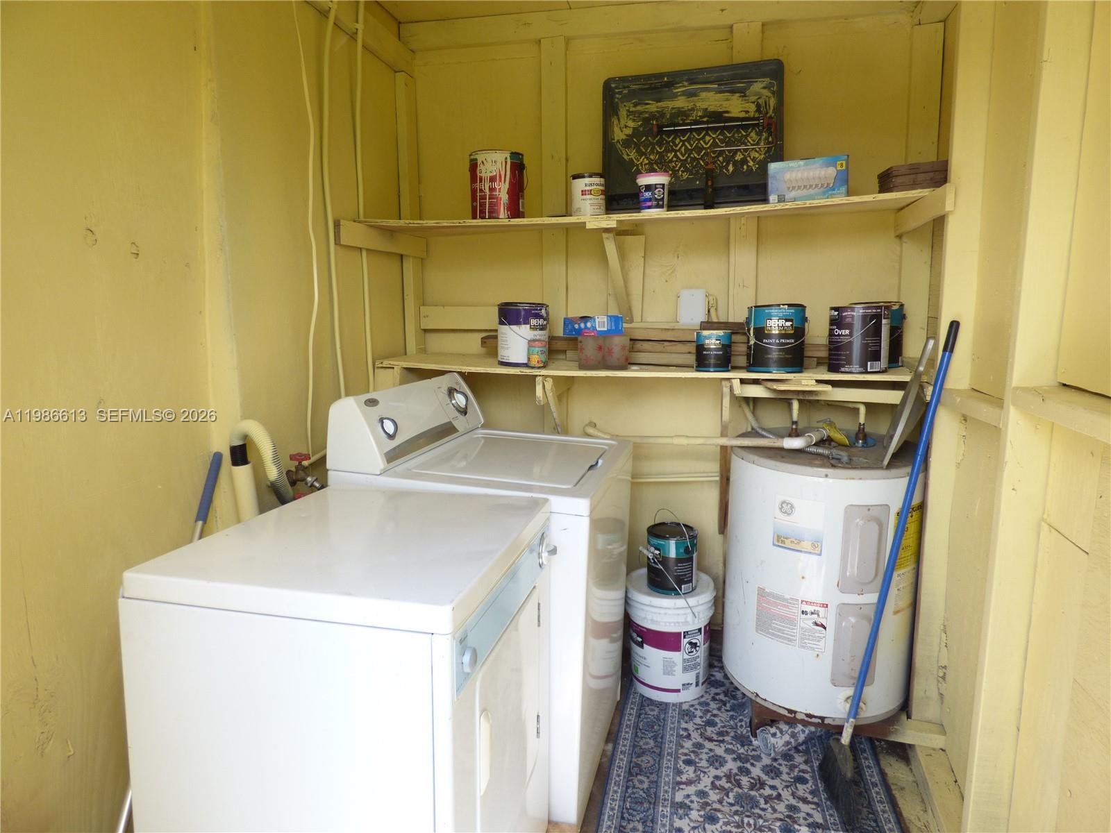 EVERGLADES AVENUE HGTS RE - Residential