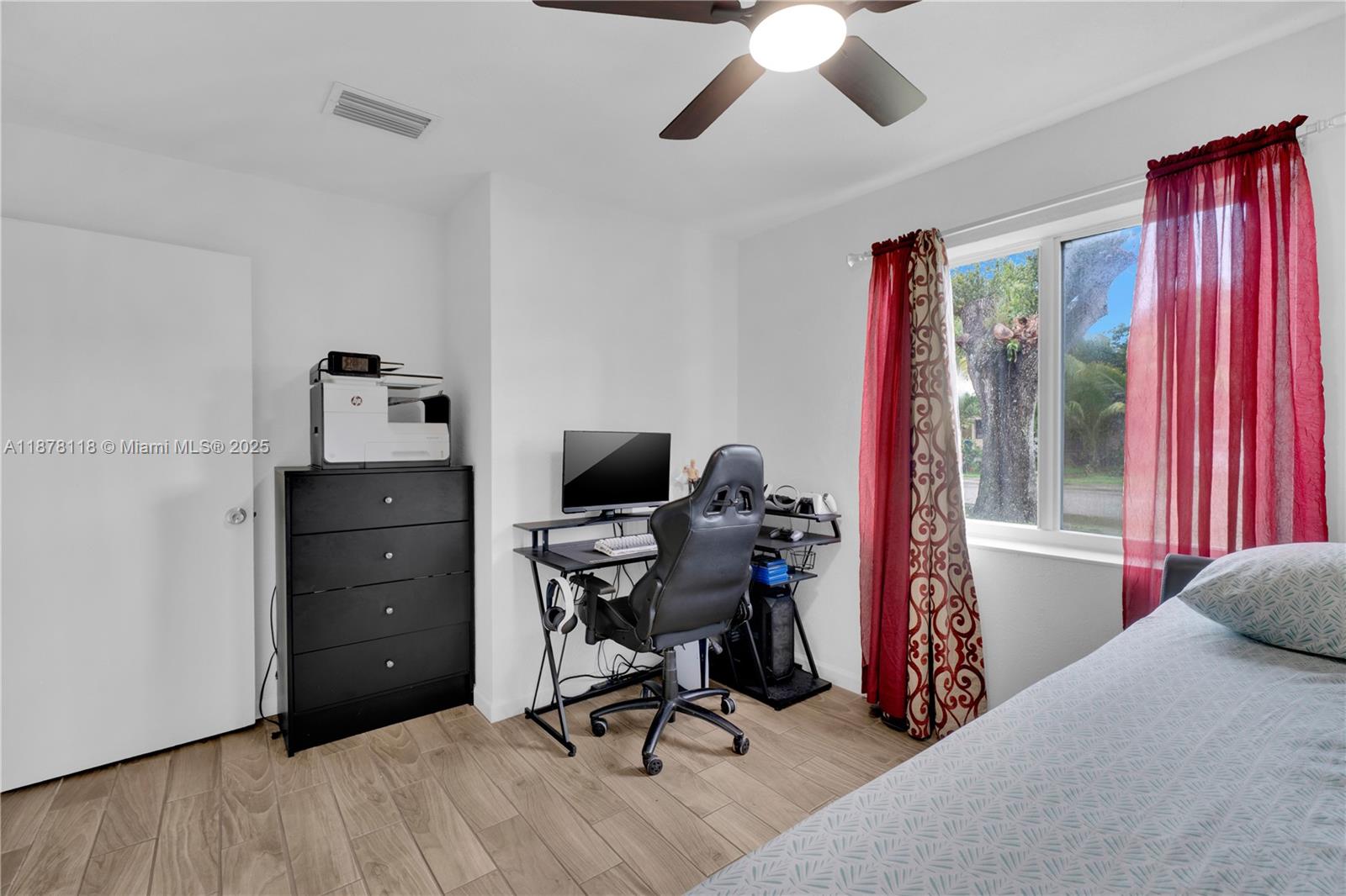 BROADVIEW PARK SEC 4 - Residential