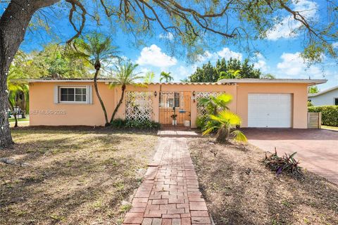 5700 SW 45th Ter Miami FL 33155