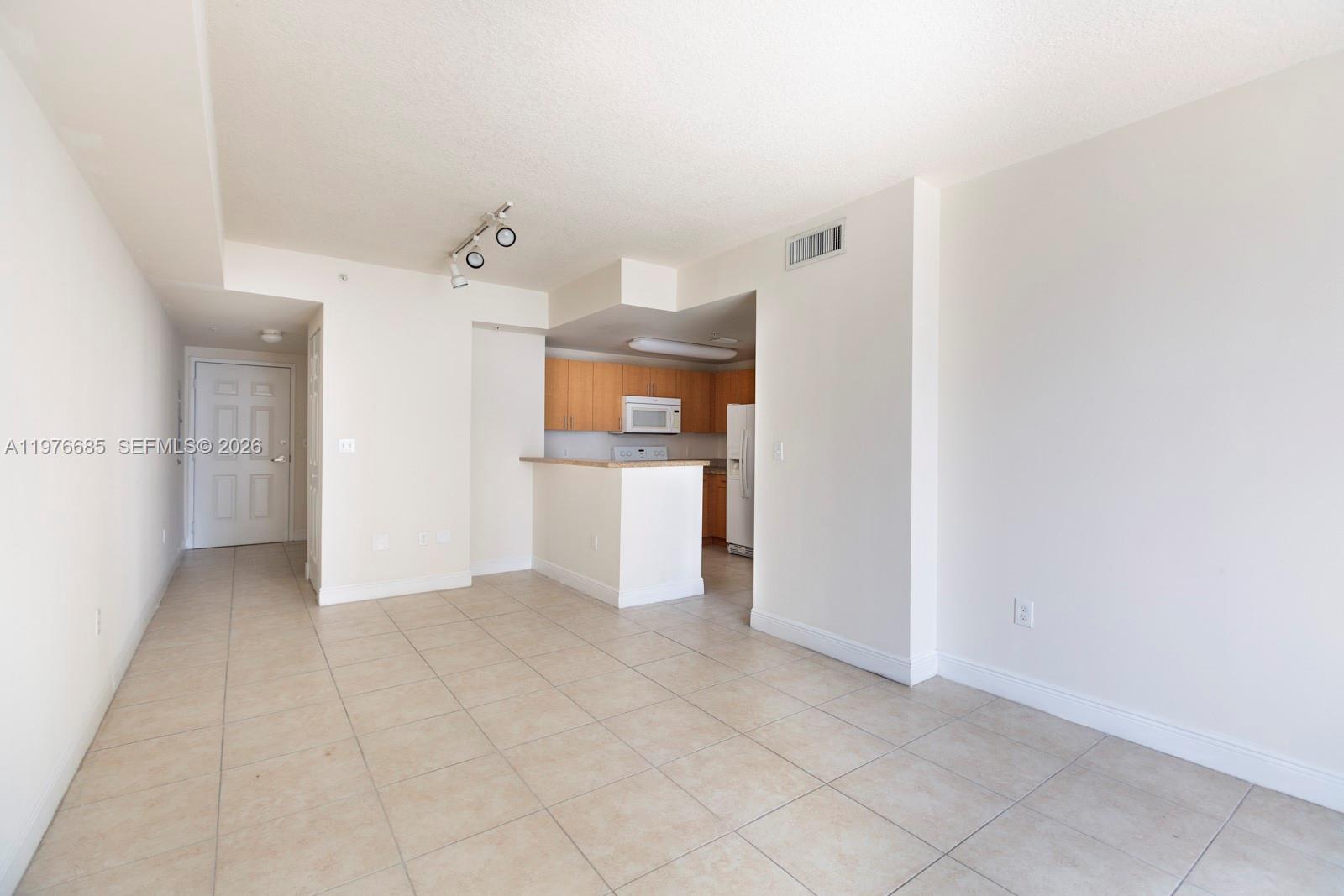 SHORELAWN - Residential Lease