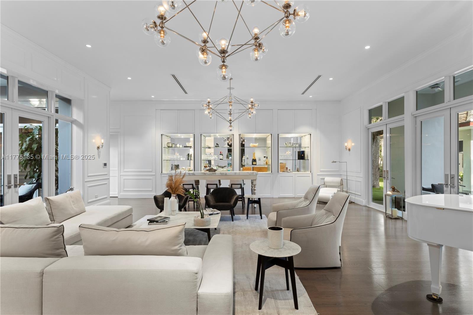 CLEVELAND PARK - Residential