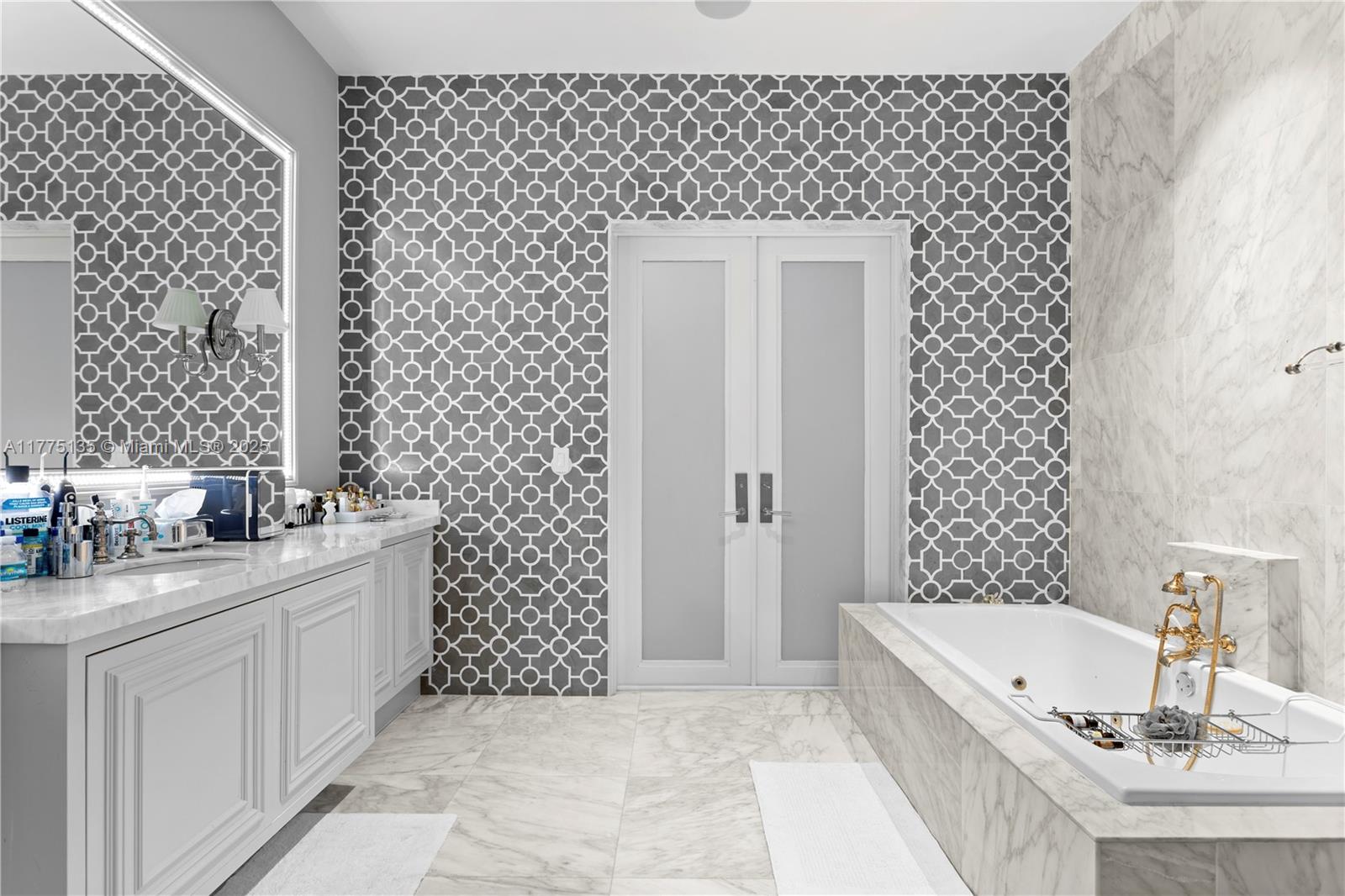 CLEVELAND PARK - Residential