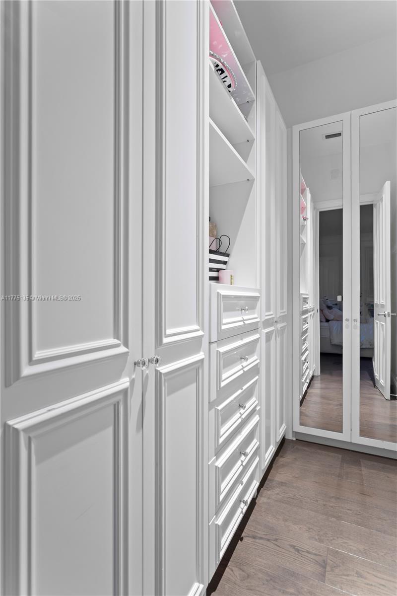 CLEVELAND PARK - Residential
