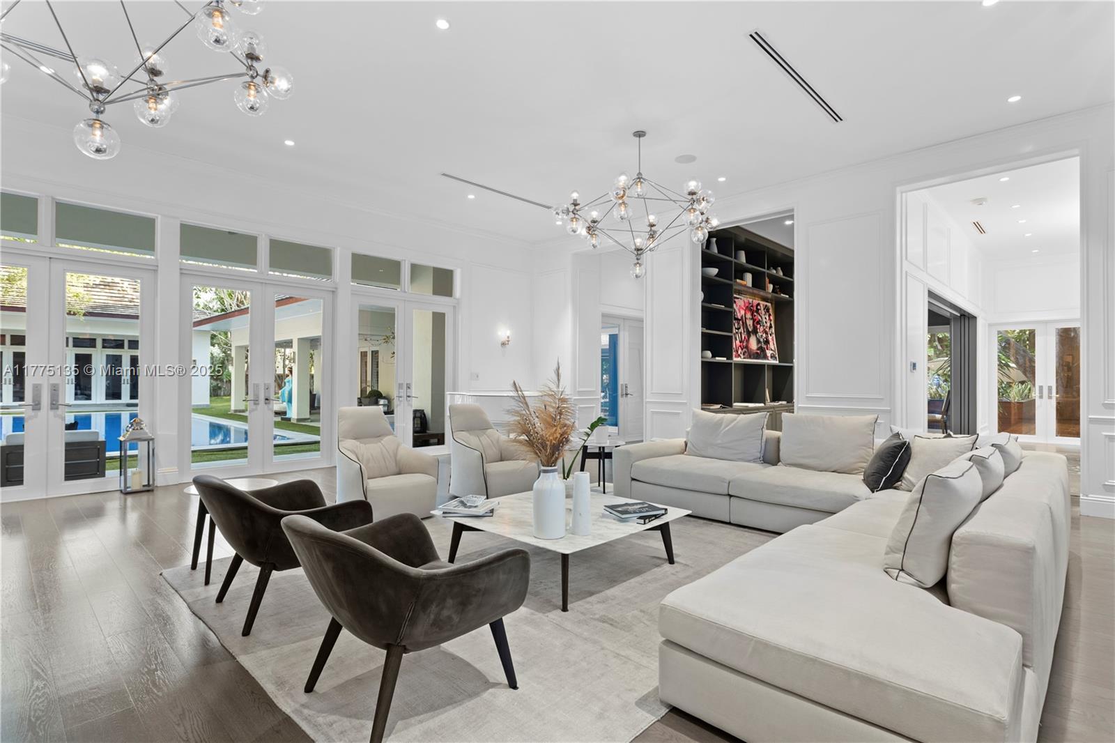 CLEVELAND PARK - Residential