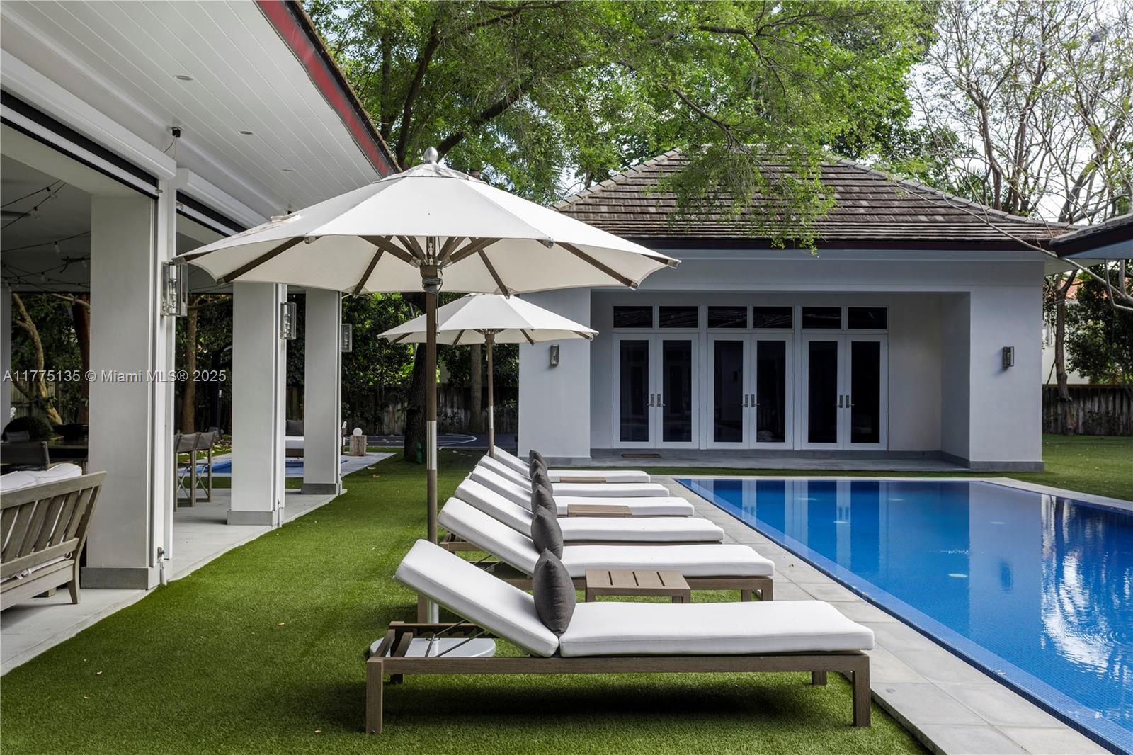 CLEVELAND PARK - Residential