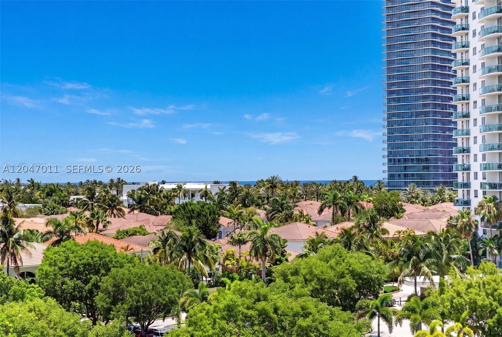 19380 Collins Ave 608