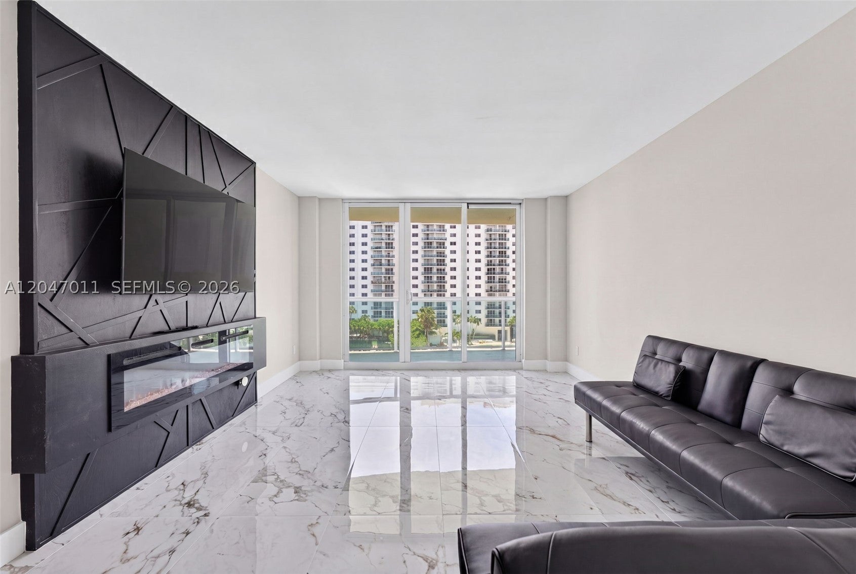 19380 Collins Ave 608