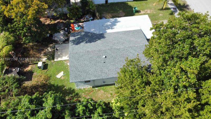 AVOCADO MANOR - Residential