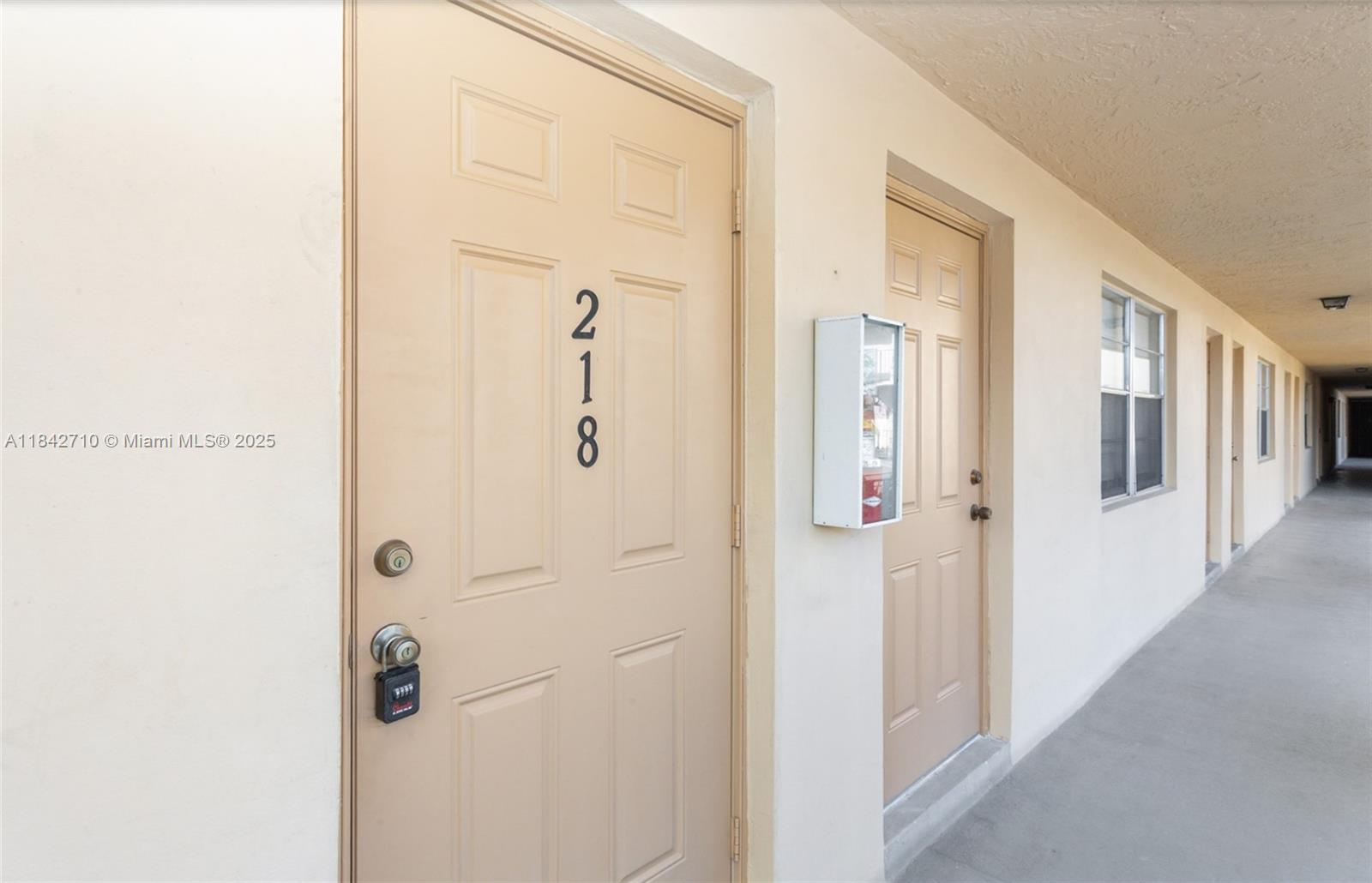 WARRENTON HOUSE CONDO - Residential