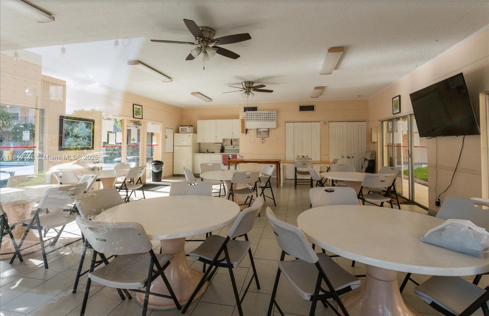 WARRENTON HOUSE CONDO - Residential