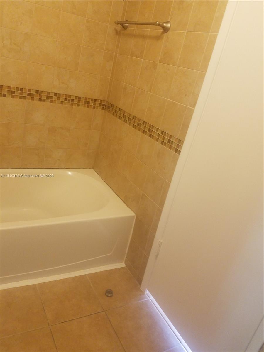 SORRENTO LAKES AT SUNRISE - Residential Lease