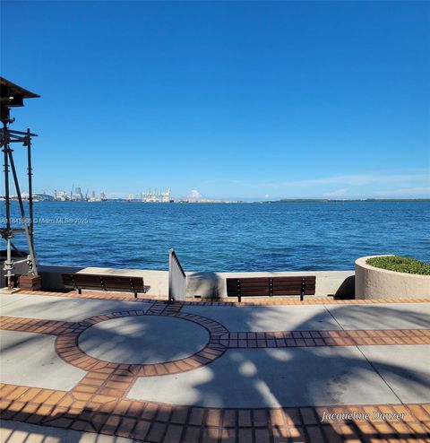 540 Brickell Key Dr 307 Miami FL 33131
