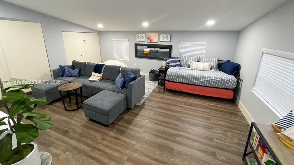 IRONS MANOR 3RD ADDN - Residential