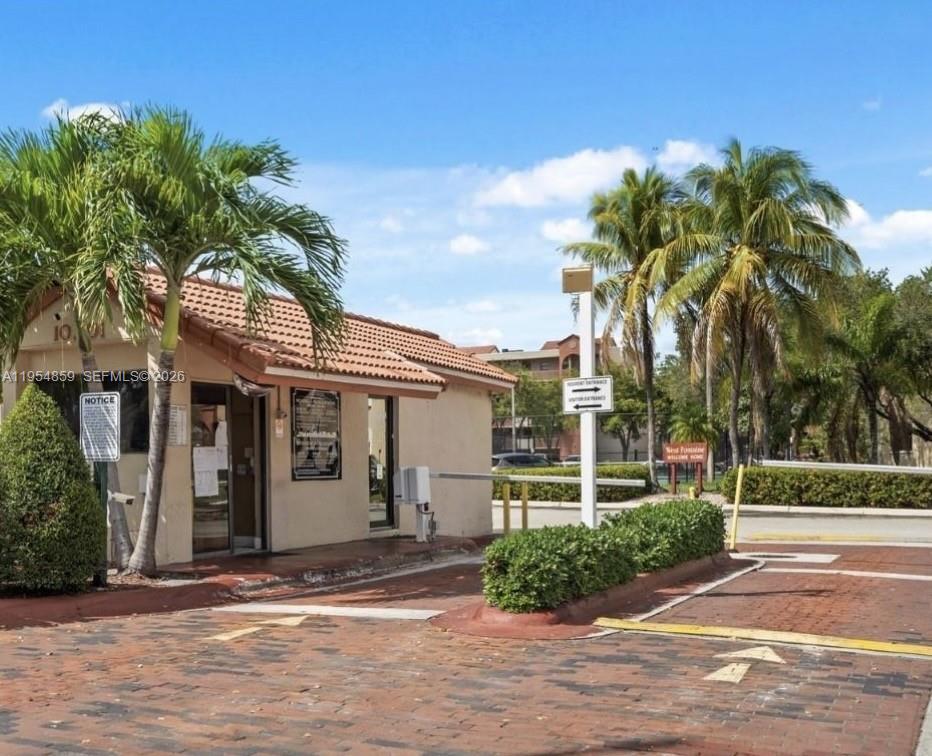 10229 NW 9th St Cir 213-2