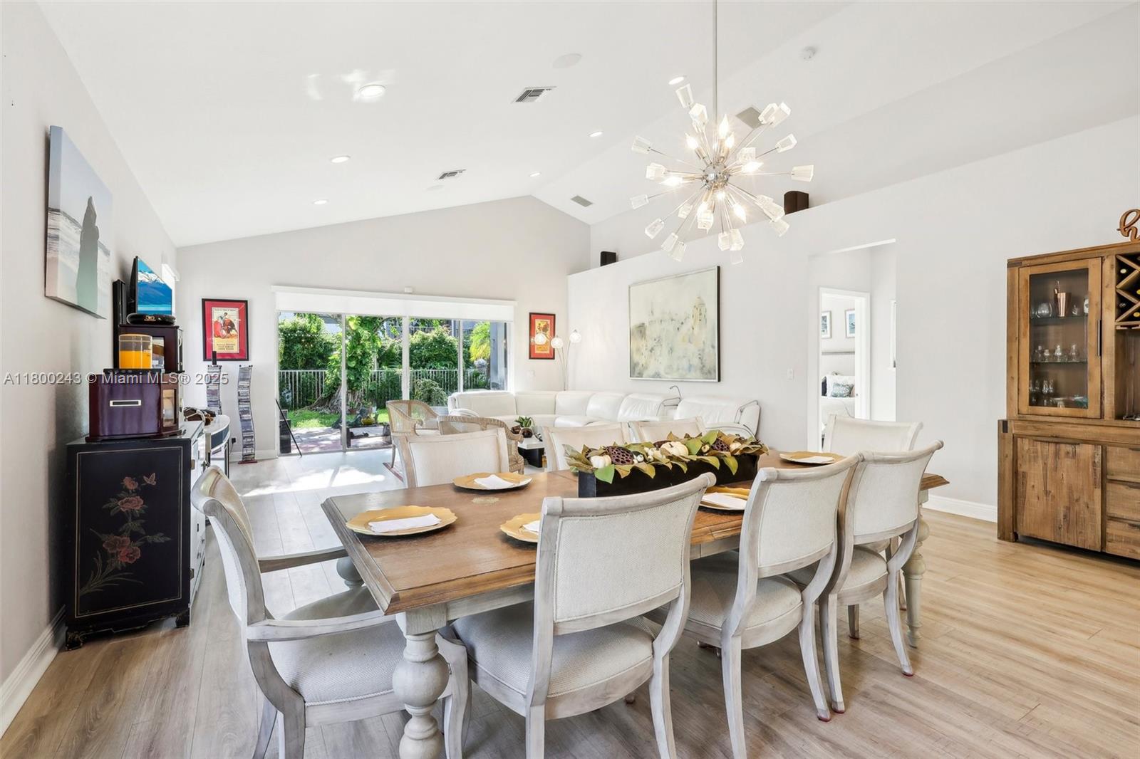 GRAND CYPRESS - Residential