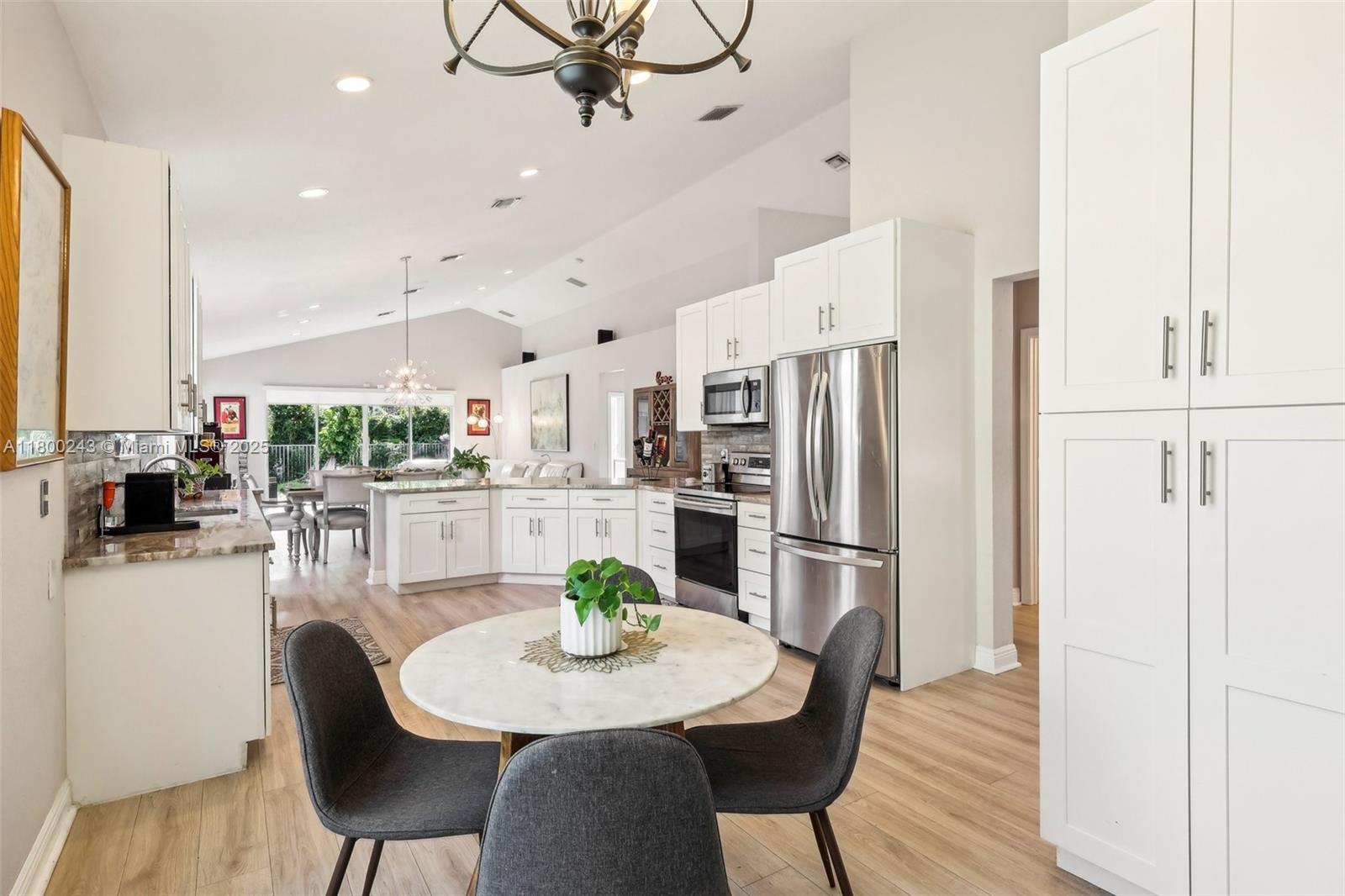 GRAND CYPRESS - Residential