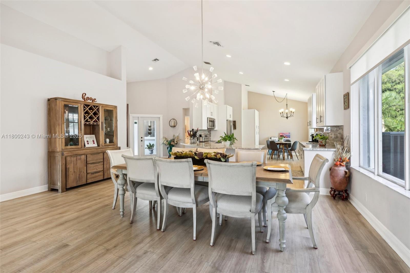 GRAND CYPRESS - Residential
