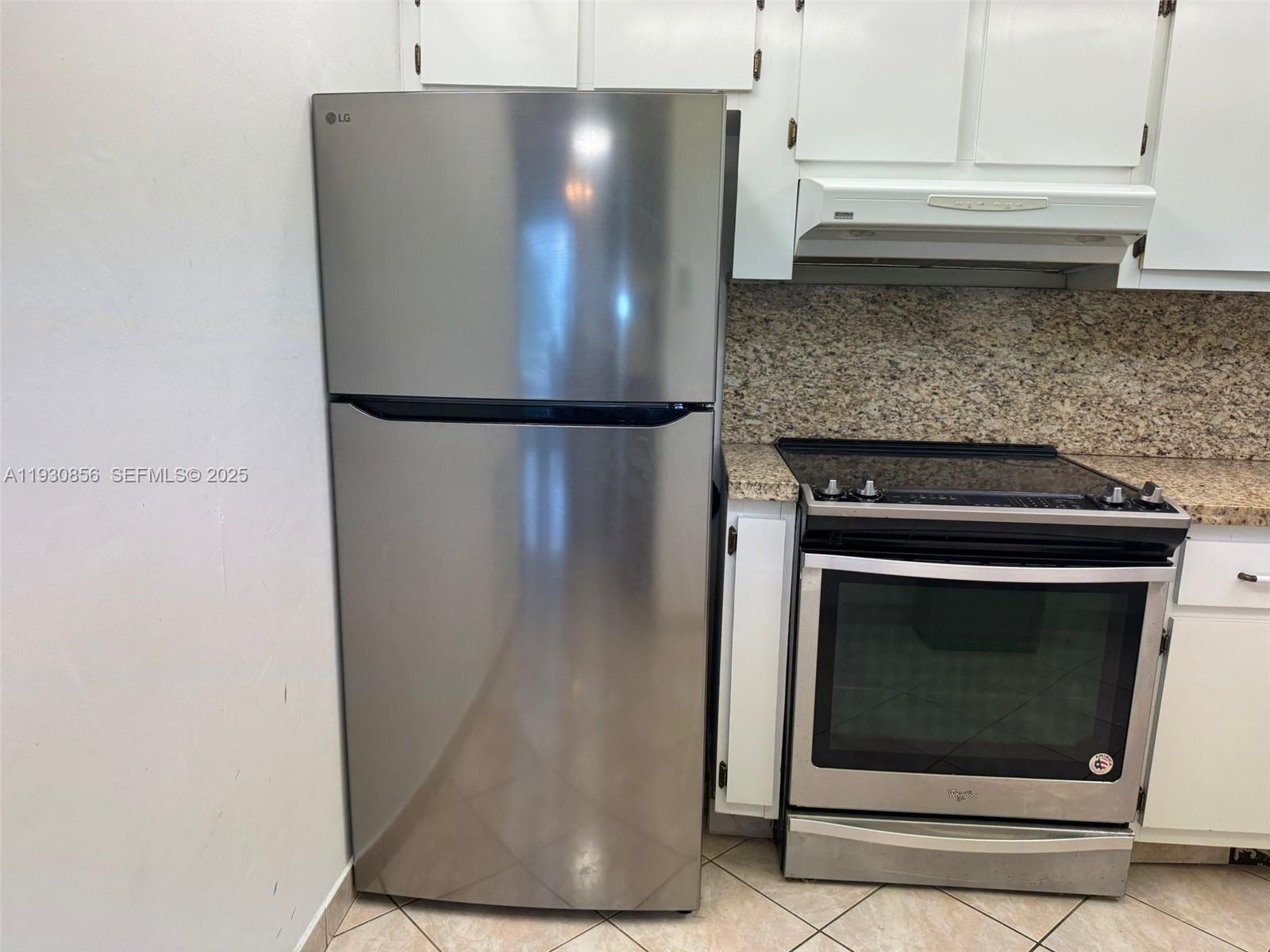 THE ISLES CONDO - Residential