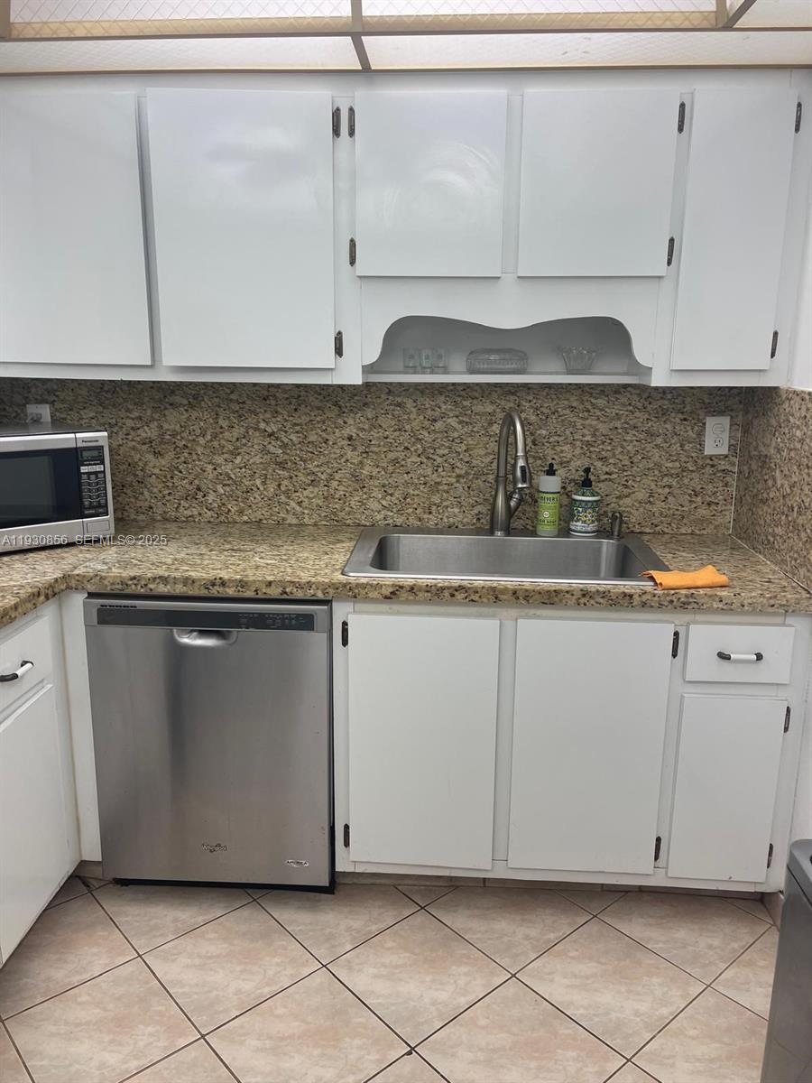 THE ISLES CONDO - Residential