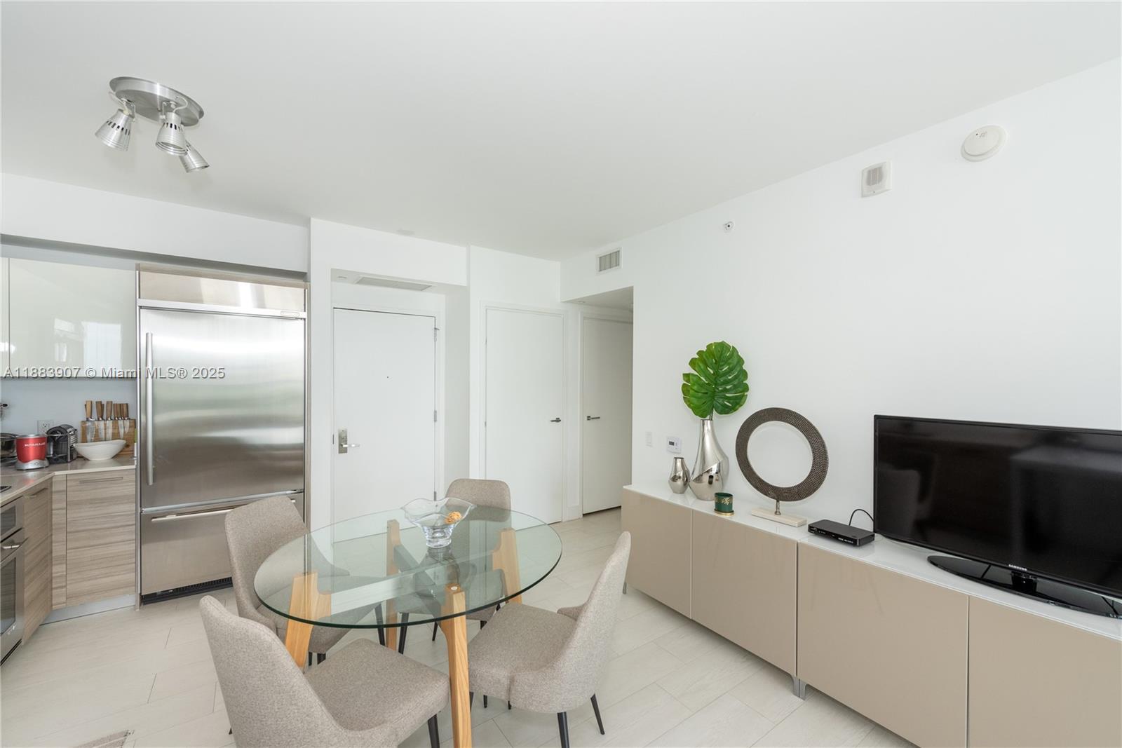 1300 Brickell Bay Dr 708
