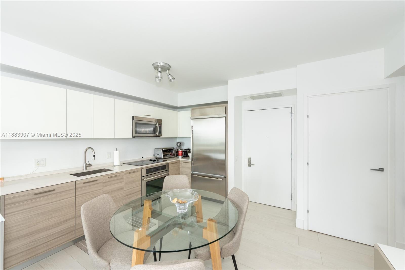 1300 Brickell Bay Dr 708