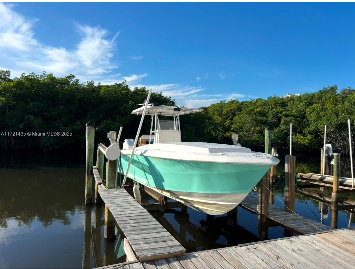 HARBOUR HALL INLET CLUB C - Residential