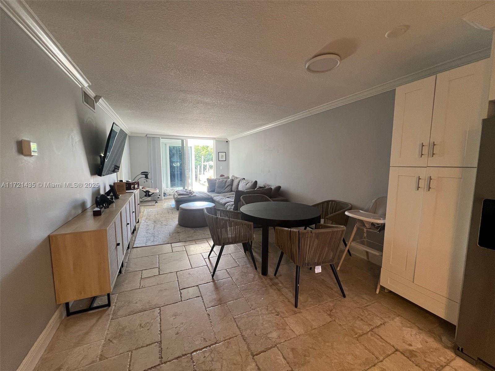 HARBOUR HALL INLET CLUB C - Residential