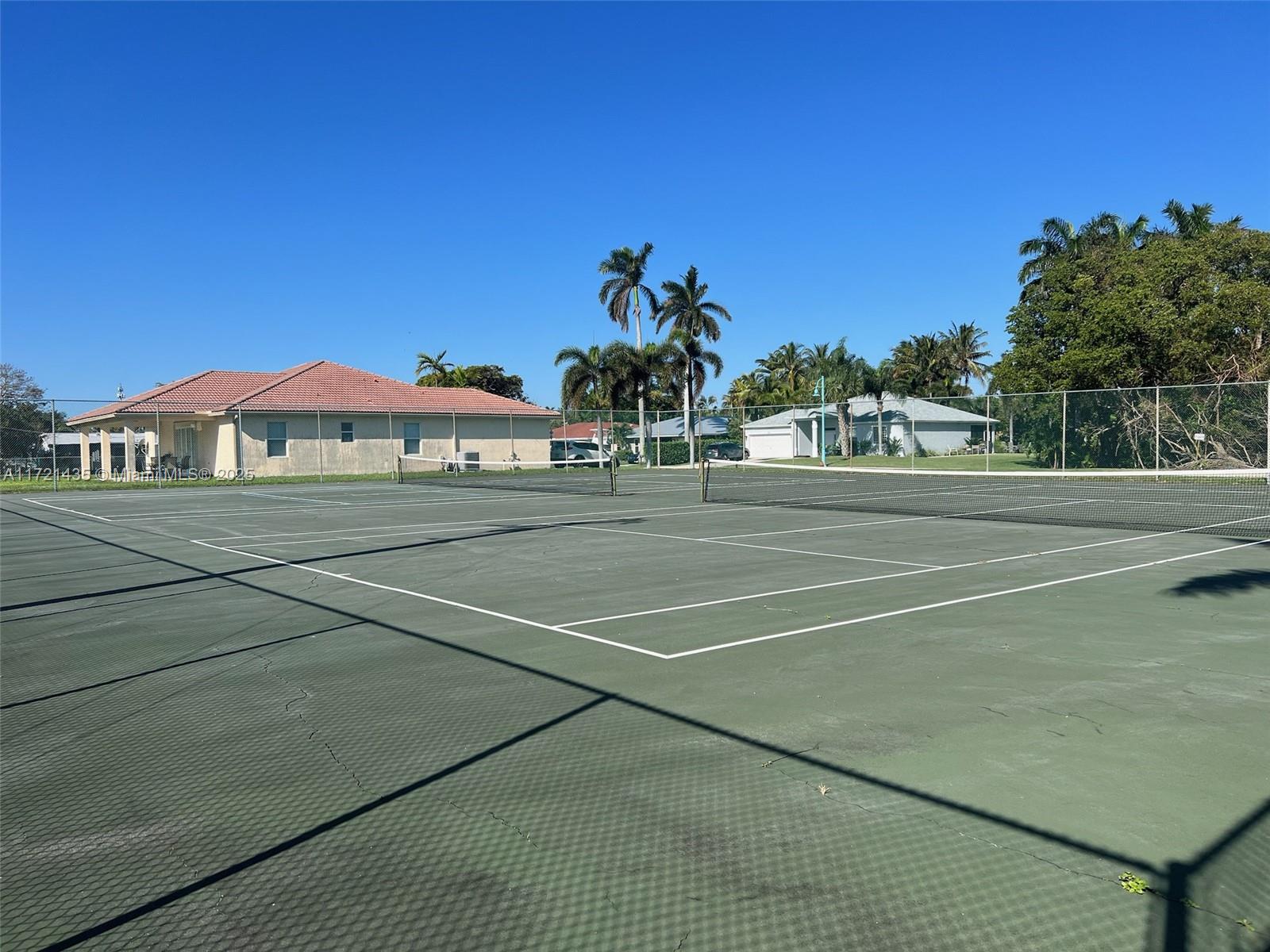 HARBOUR HALL INLET CLUB C - Residential