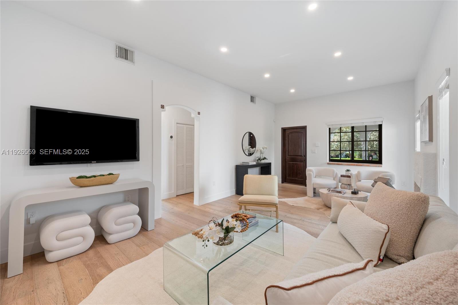 917 Granada Groves Ct.