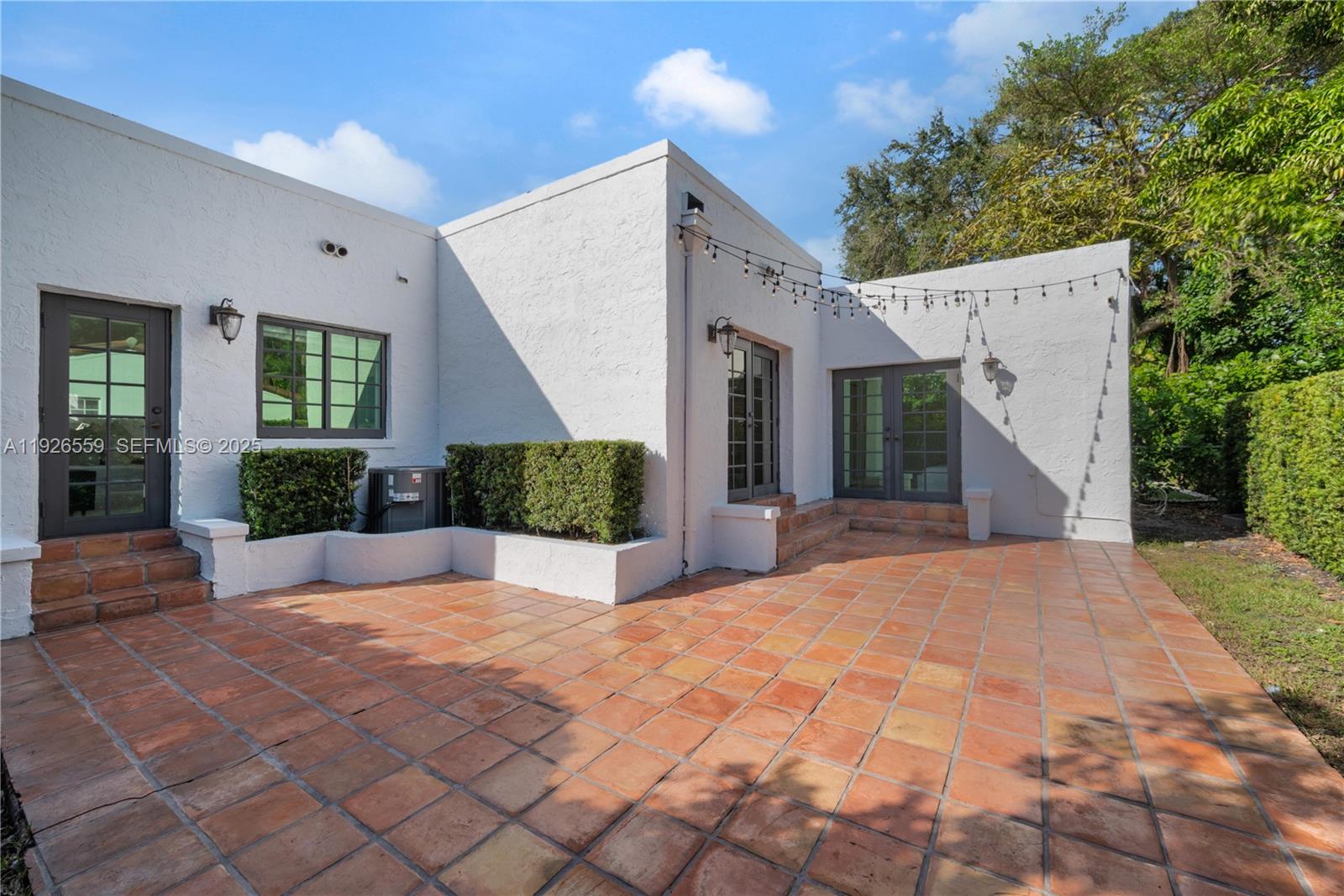 GRANADA GROVES - Residential