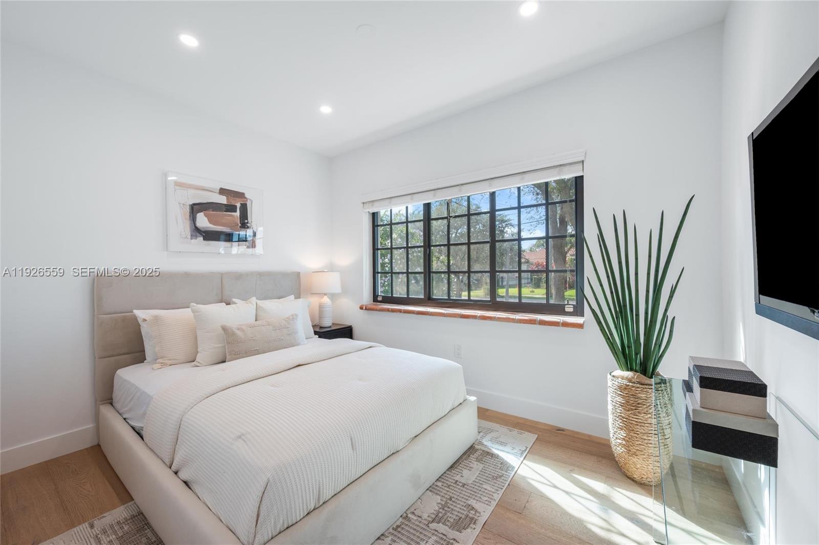 GRANADA GROVES - Residential