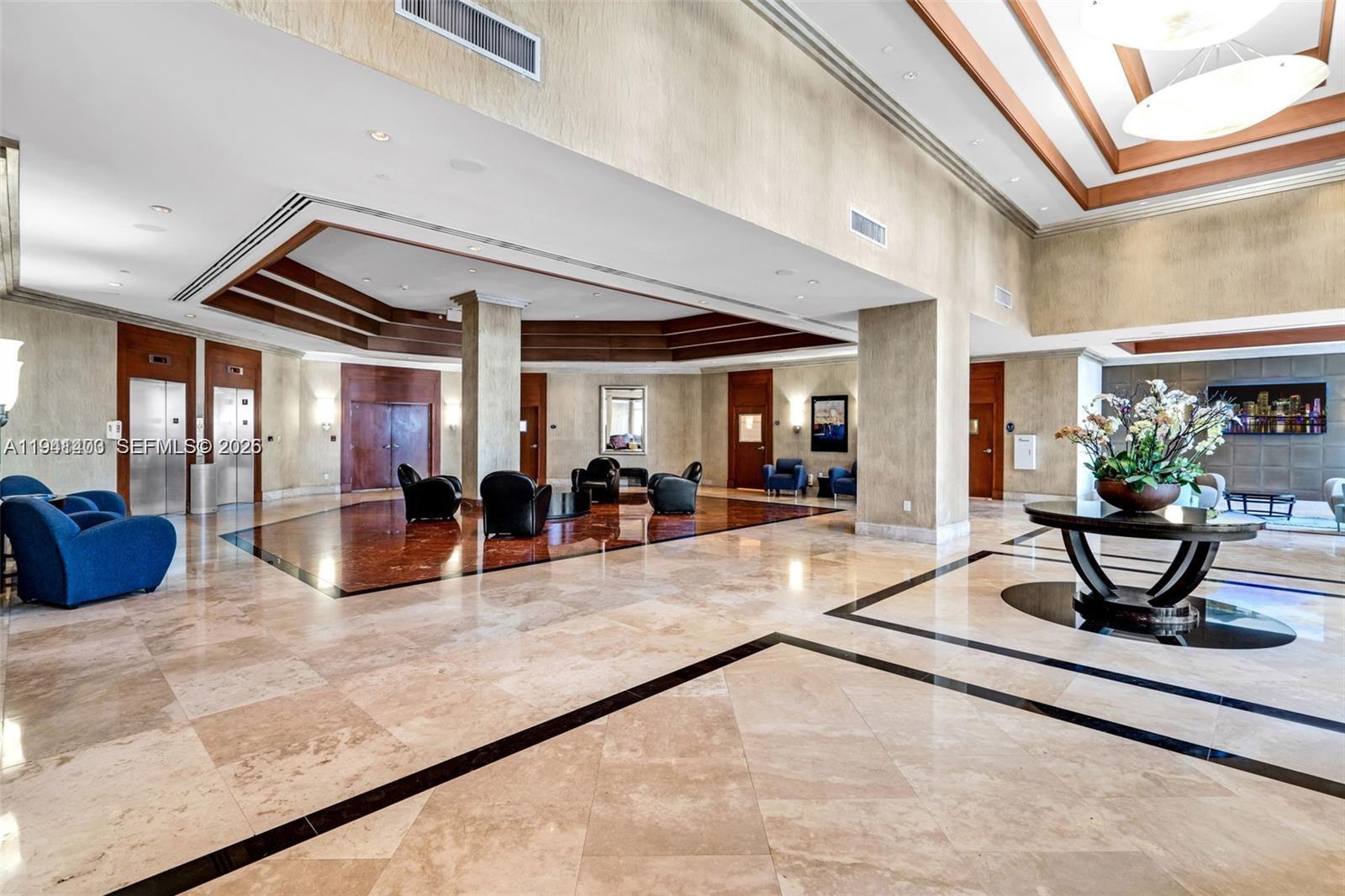 360 CONDO A - Residential