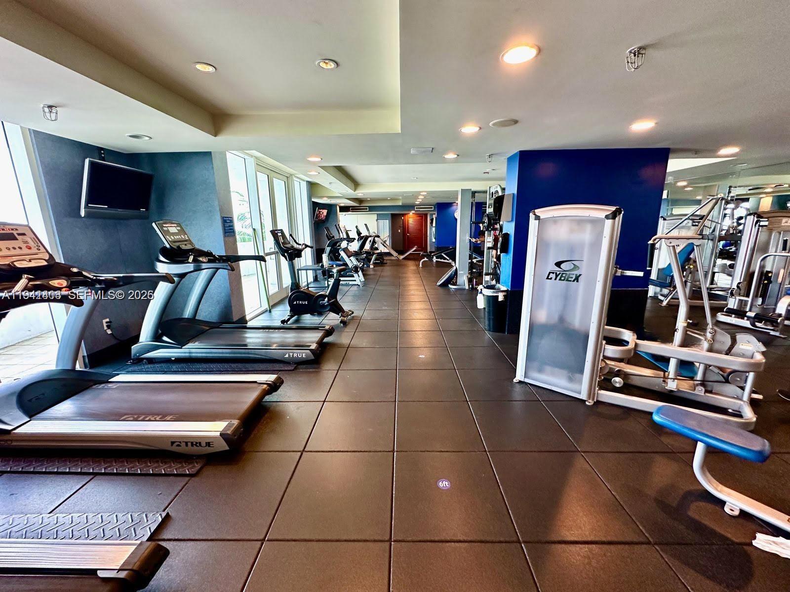 360 CONDO A - Residential