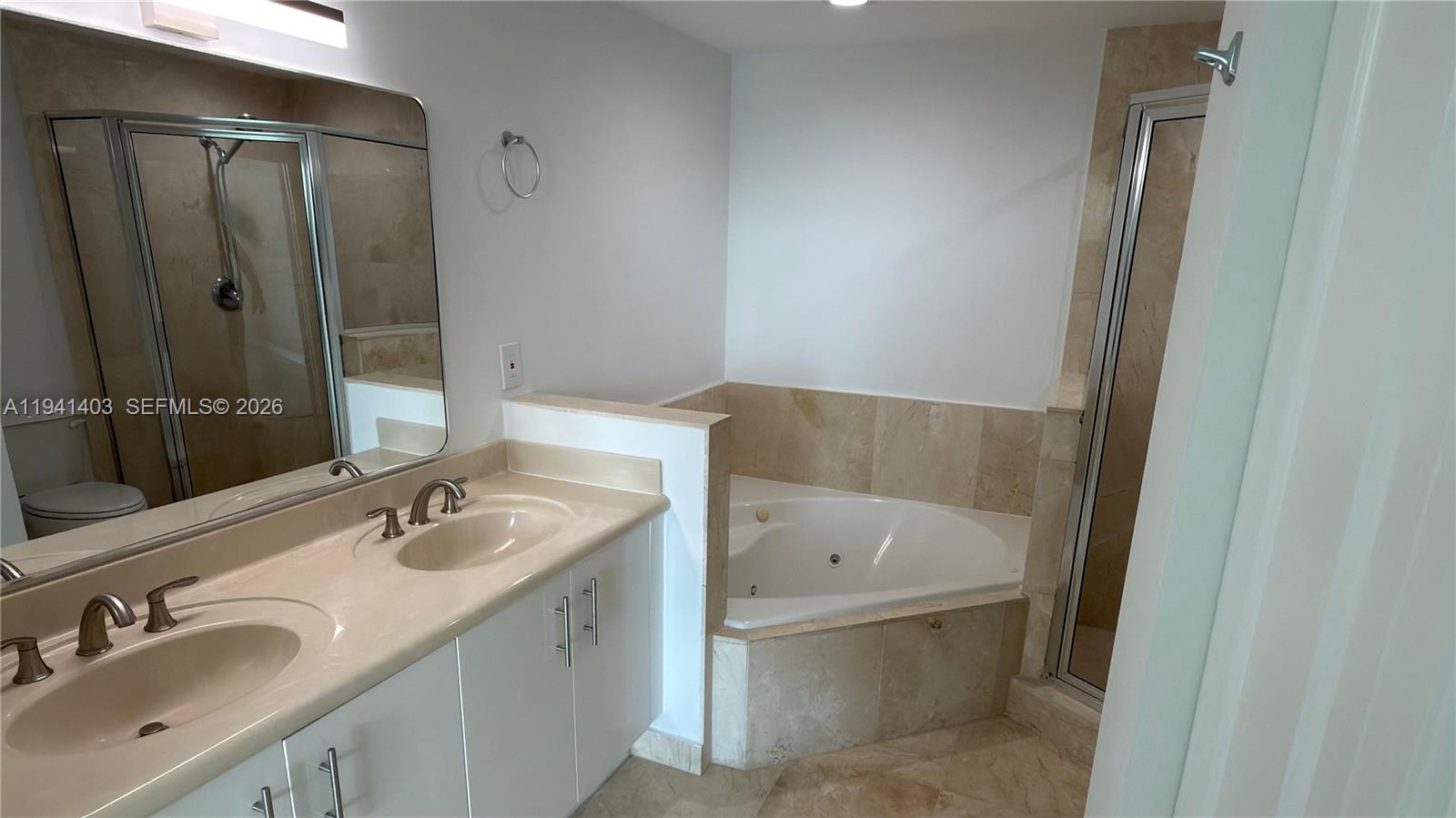 360 CONDO A - Residential