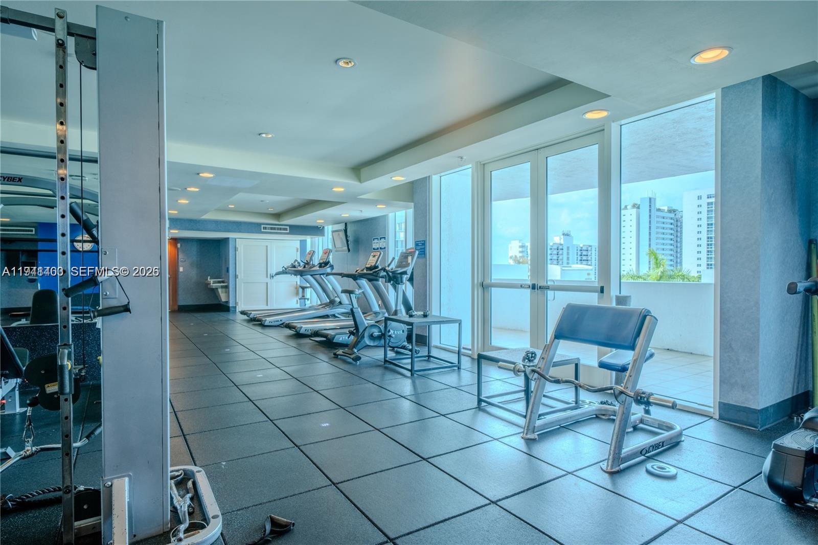 360 CONDO A - Residential