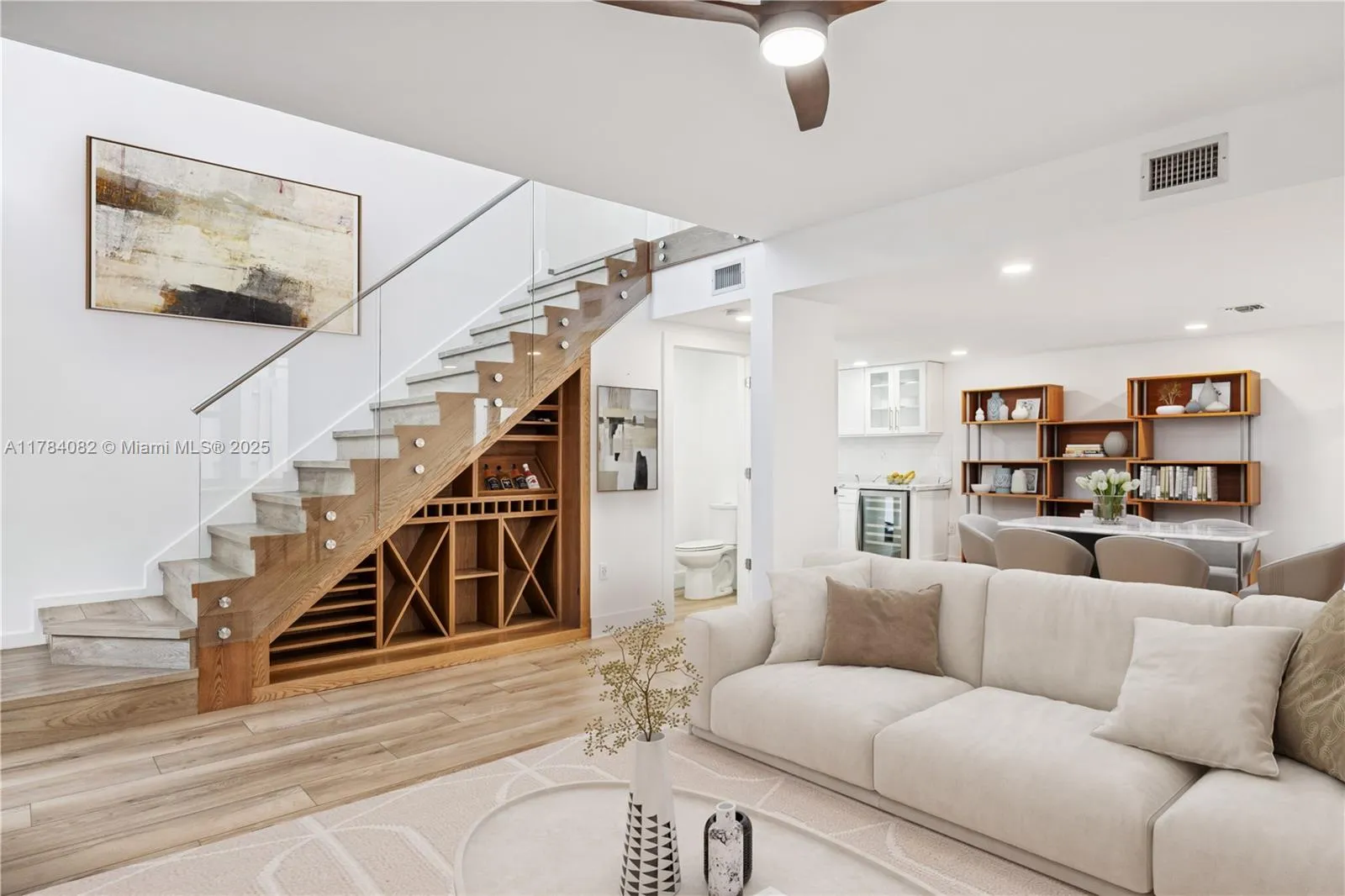 Miami, Florida 33133, United States, 3 Bedrooms Bedrooms, ,3 BathroomsBathrooms,Residential,Active,113460