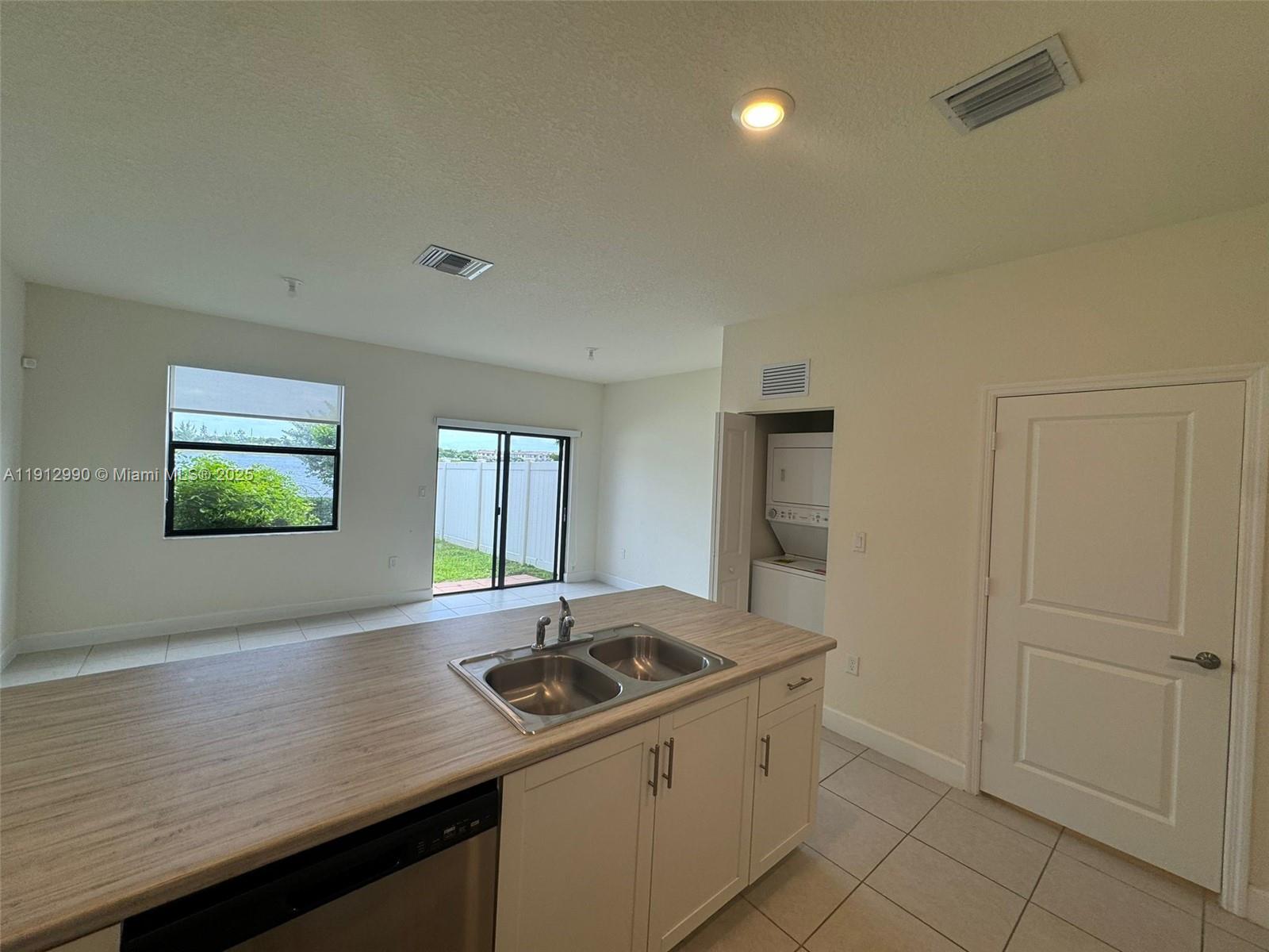 AQUABELLA NORTH - Residential