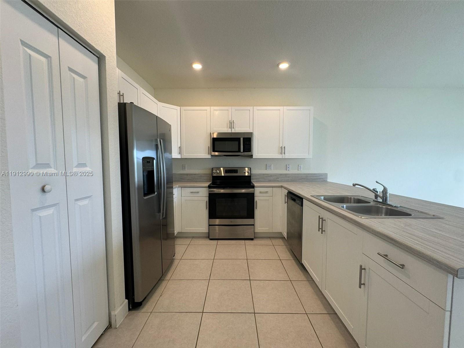 AQUABELLA NORTH - Residential