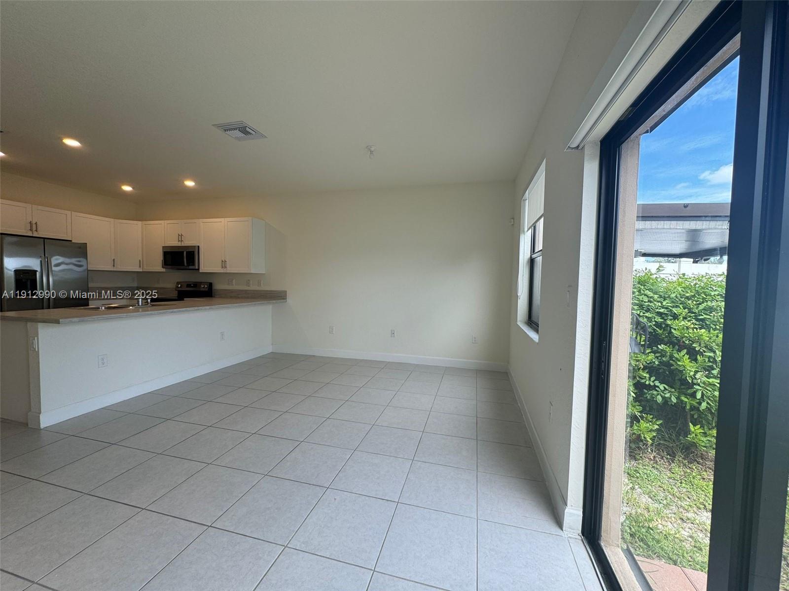 AQUABELLA NORTH - Residential