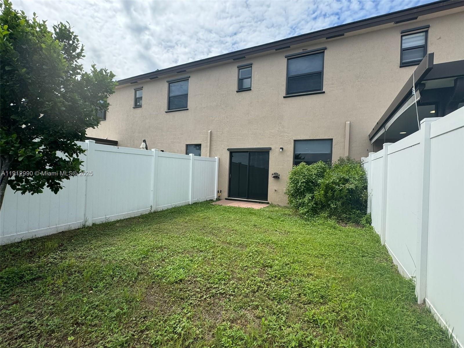 AQUABELLA NORTH - Residential