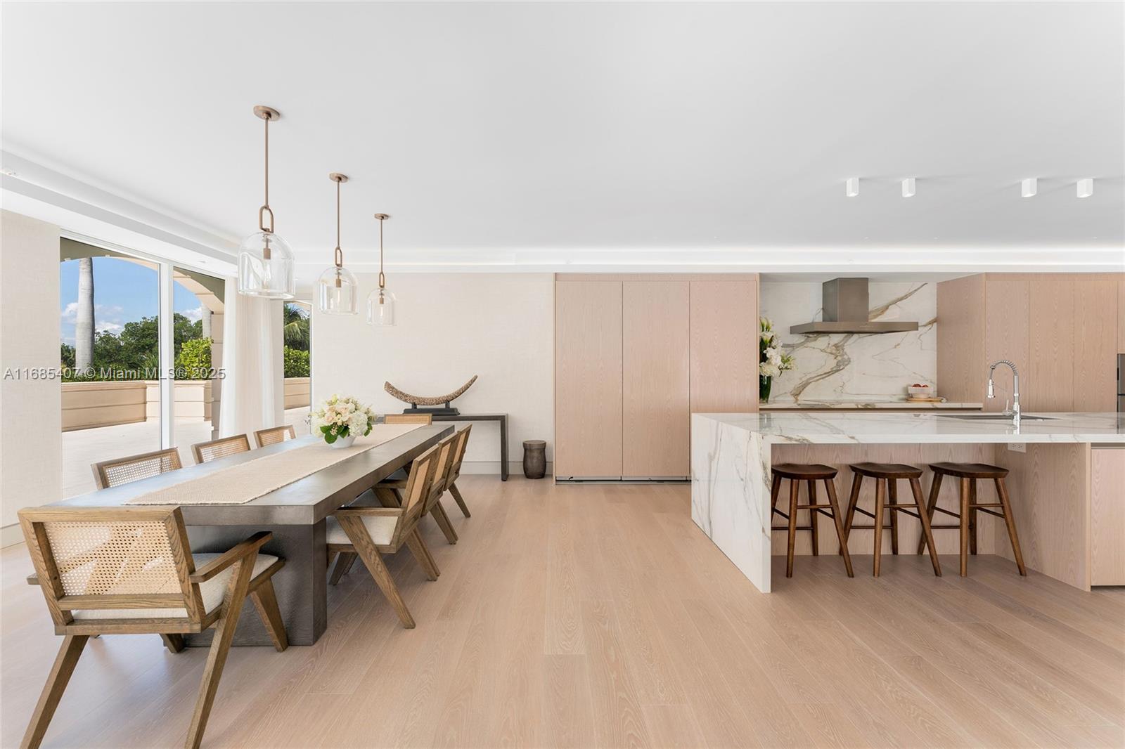 FISHER ISLAND - Residential